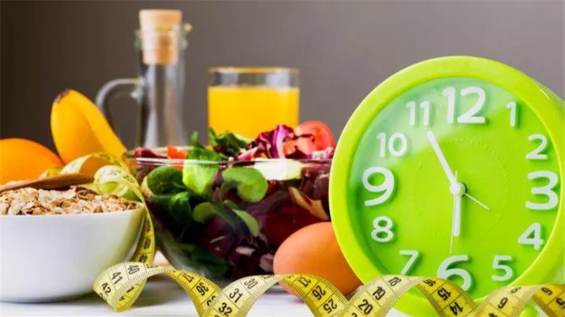 أكثر الأخطاء شيوعاً في الصيام المتقطع وكيفية تجنبها؟