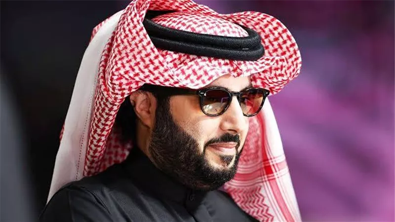 تركي آل الشيخ يكشف القائمة الطويلة لجائزة القلم الذهبي 