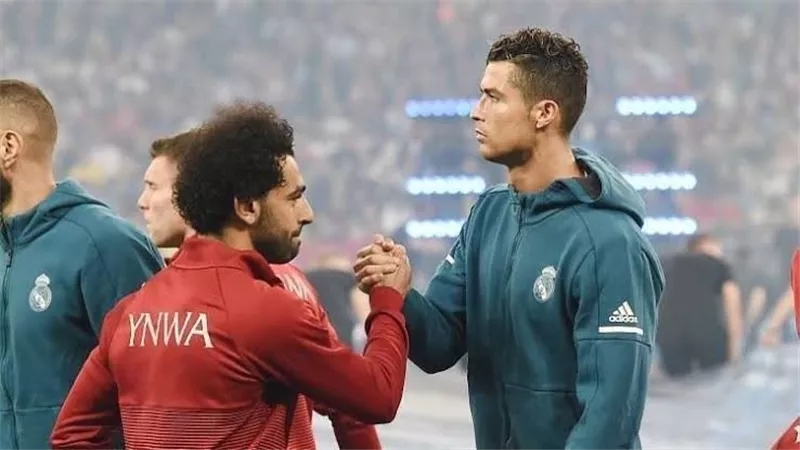 رونالدو كلمة السر.. النصر السعودي يرغب في ضم محمد صلاح