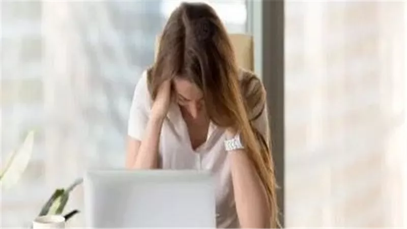 التأثير الخفي للكلمات: كيف يدمر الحديث السلبي والانتقاد المستمر صحتك النفسية؟
