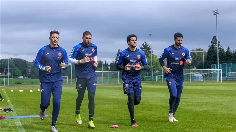بيراميدز يخطط لخطف نجم الأهلي واللاعب يحسم الأمر