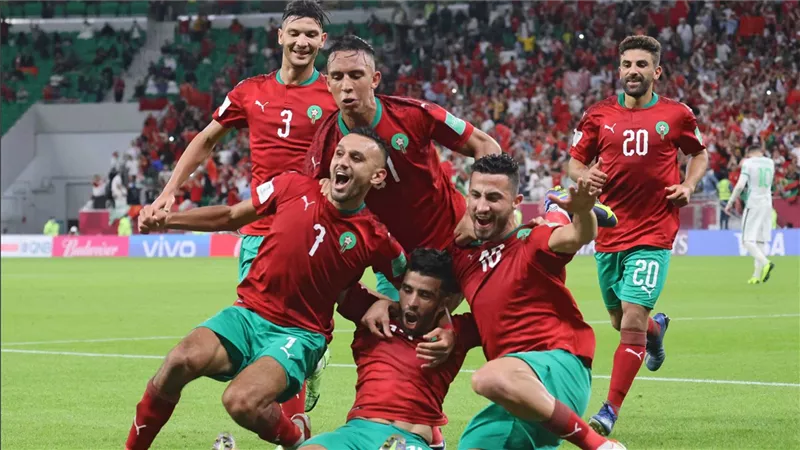 حكم مباراة المغرب والجزائر يحقق رقماً قياسياً في مسيرته التحكيمية