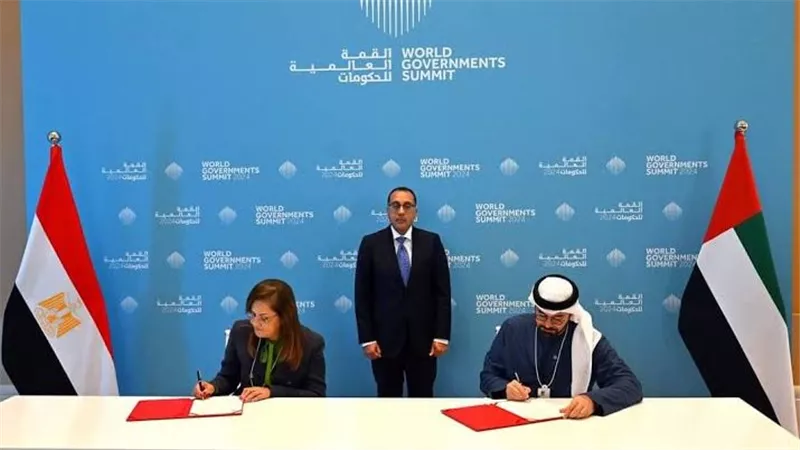 مصر والإمارات توقعان مذكرتي تفاهم لتطوير مشروعات الطاقة الشمسية