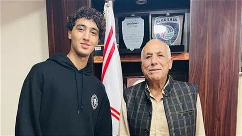 مدافع الزمالك يعلن تجديد عقده مع النادي ويوجه رسالة للجماهير
