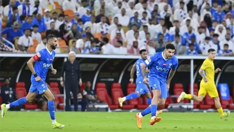 الهلال ينتزع فوزًا قاتلًا على الرائد في مباراة مثيرة بدوري روشن السعودي