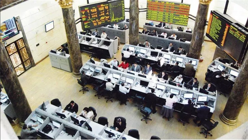 تراجع مؤشرات البورصة المصرية بضغط من مبيعات العرب والأجانب