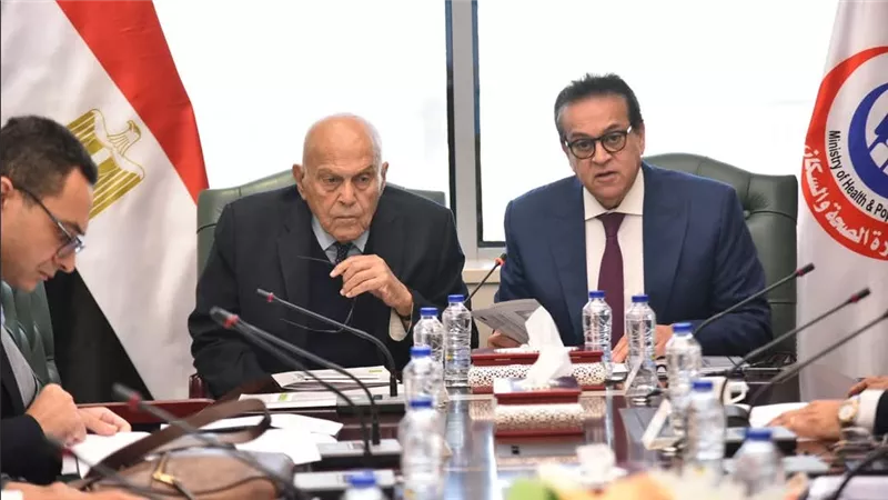 بحضور مجدي يعقوب.. وزير الصحة يترأس اجتماع اللجنة العليا لزراعة الأعضاء