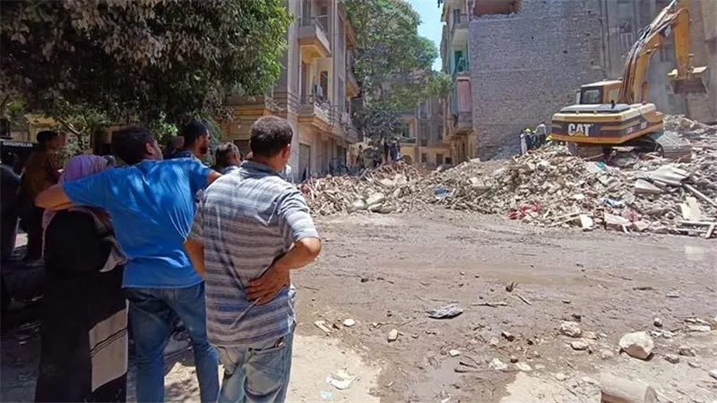عريس ومغتربين.. معلومات عن ضحايا انهيار عقار الوايلي بالقاهرة