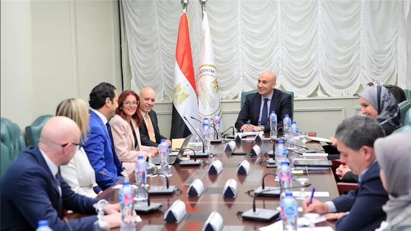  لتطوير المناهج في مصر.. تعزيز التعاون بين وزارة التعليم وهيئة كامبريدج