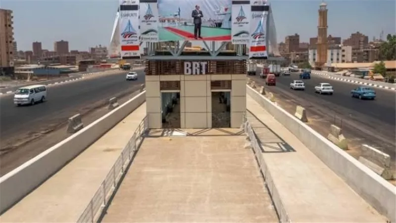 تمهيداً للتشغيل.. النقل تعزل حارات الأتوبيس الترددى بالطريق الدائري