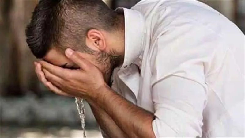 حكم الكلام أثناء الوضوء.. دار الإفتاء توضح الحكم الشرعي