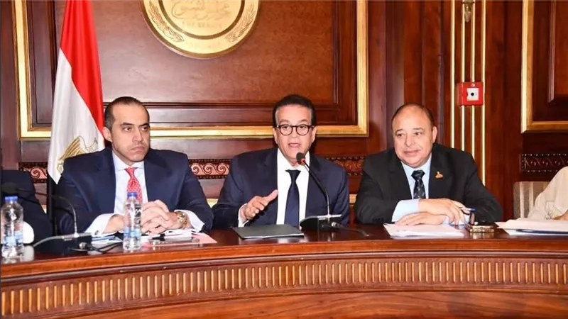بحضور وزير الصحة.. الشيوخ يناقش قانون المسؤولية الطبية وحماية المريض