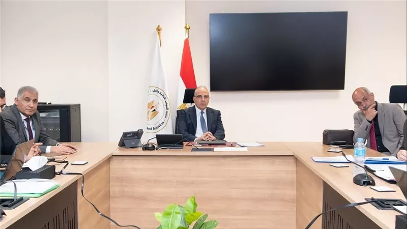 الري يوجه بتخفيض مناسيب المياه ببركة سيوة وصولا للمناسيب الآمنة