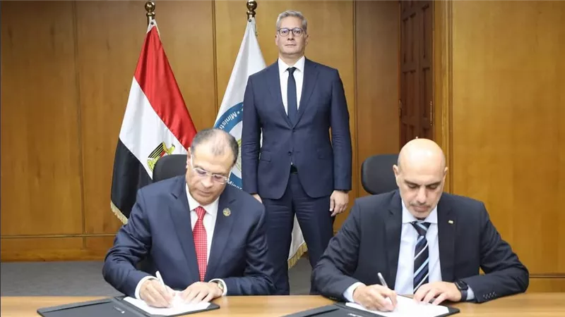 لتعزيز كفاءة الطاقة.. وزير البترول يشهد توقيع اتفاقيات لتطوير مصانع أبوقير