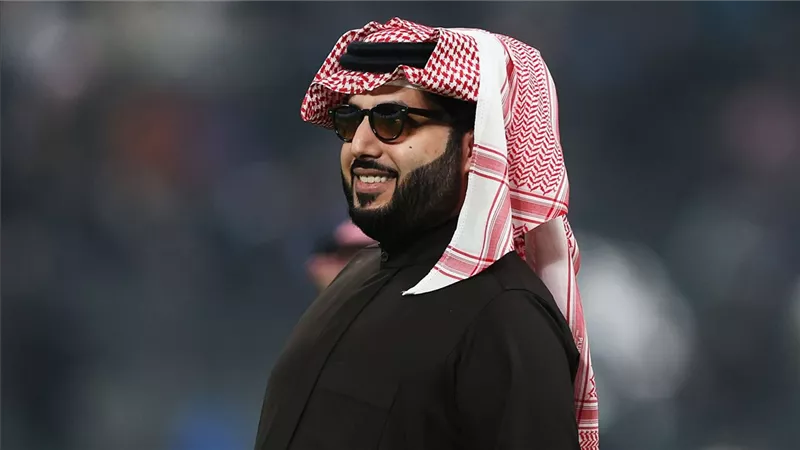 تركي آل الشيخ يواصل ترويج لـ «مشيرة الخطيرة» بموسم الرياض