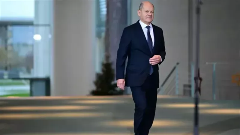 البرلمان الألمانى يعلن الموافقة على حجب الثقة من المستشار أولاف شولتس