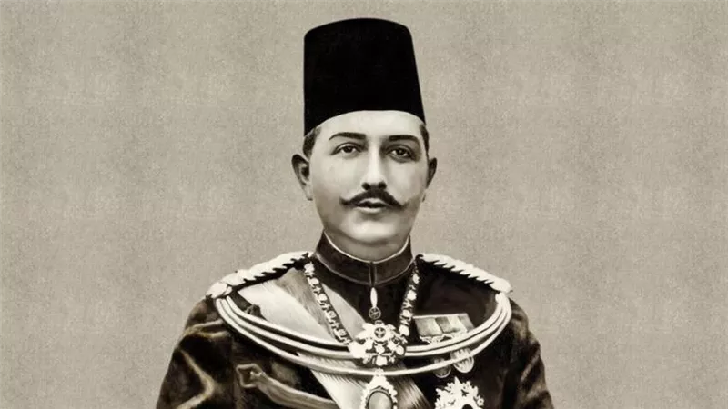 الله حي عباس جاي.. قصة الخديو «الحاكم السابع»
