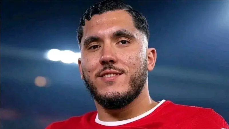 ليفربول ينافس باريس سان جيرمان على ضم نجم أولمبيك ليون
