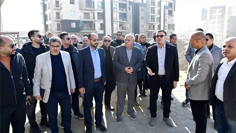 وزير الإسكان يوجه بسرعة الانتهاء من أعمال التشطيبات والمرافق بمواقع تسليم الوحدات