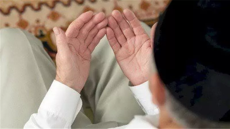 هل يؤثر تكرار المعصية على قبول الدعاء؟.. الإفتاء تجيب