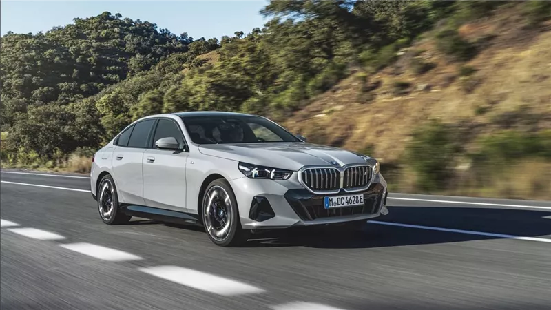 بعد إطلاق موديلات 2025.. تعرف على ما تقدمه BMW الفئة الخامسة وأسعارها 