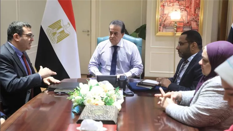 الكشف المبكر للزهايمر.. تعاون مشترك بين الصحة وجامعة لويزفيل الأمريكية