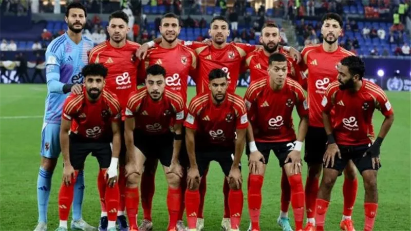 موقف مصابي الأهلي من مواجهة المصري بالدوري غدًا