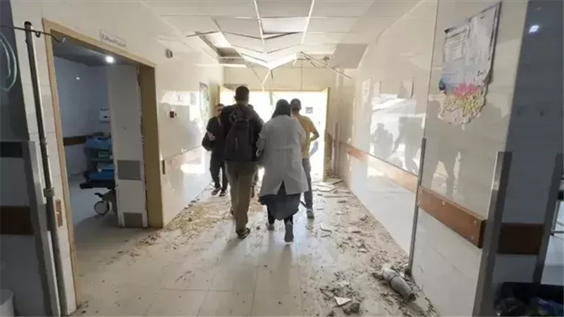 اعتقال مدير مستشفى كمال عدوان شمال غزة على يد الاحتلال