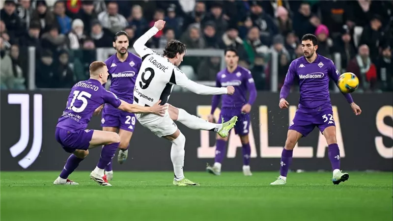 يوفنتوس وفيورنتينا يتعادلان في مباراة مثيرة بالدوري الإيطالي