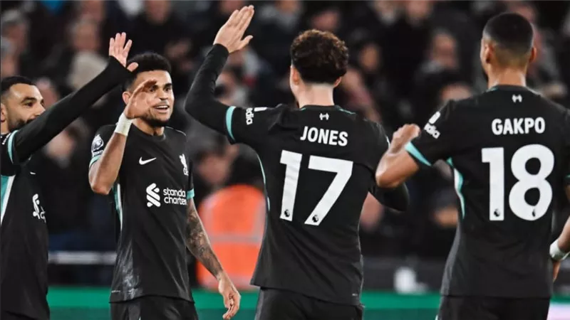 ليفربول يسحق وست هام بخماسية بالدوري الإنجليزي الممتاز