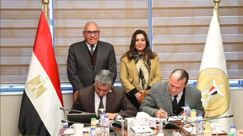 بتكلفة 4.46 مليون يورو.. توقيع عقد لتنفيذ أضخم المشروعات البيئية والتنموية بمصر