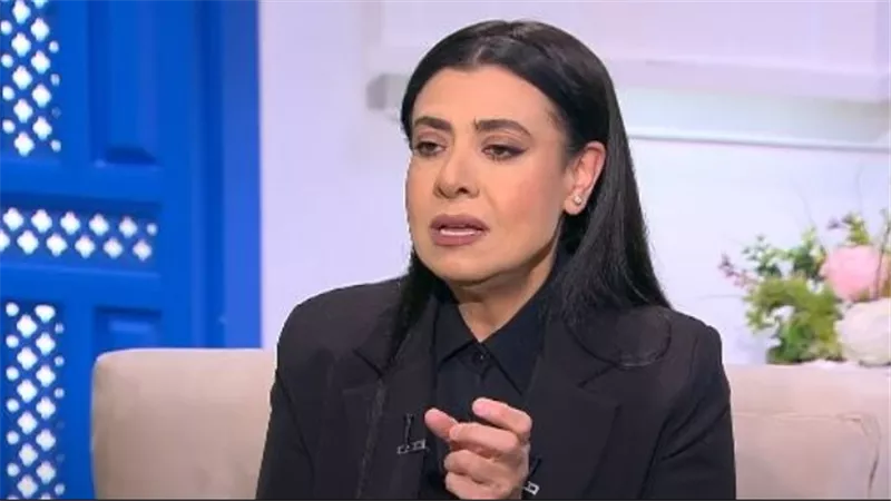 نشوى مصطفى ترد على انتقادات الجماهير: مينفعش أتسول أو استلف