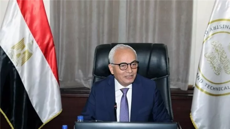 وزير التعليم السابق يتقدم بطلب عاجل بشأن البكالوريا المصرية