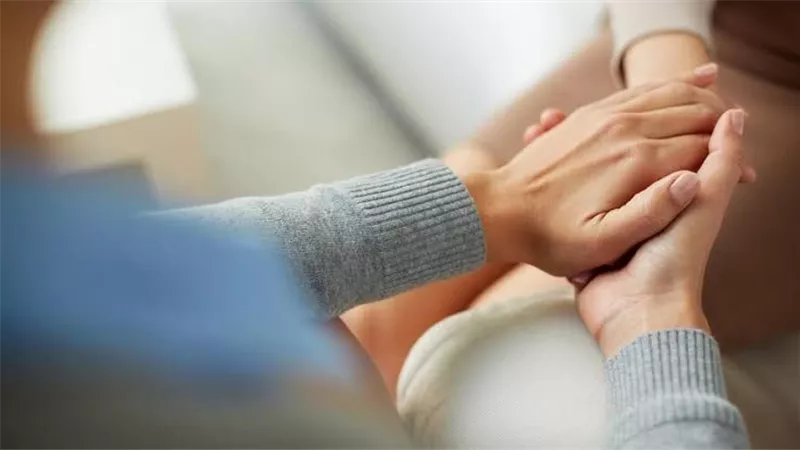 نصائح وإرشادات لدعم الصحة النفسية لمريض السرطان خلال رحلة التعافي