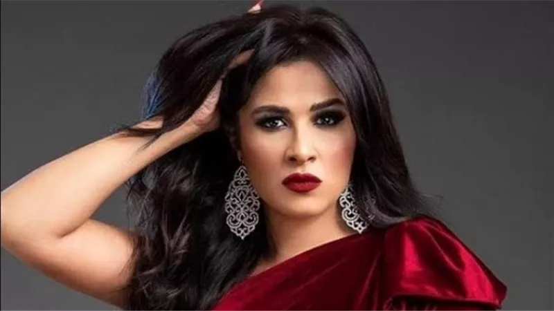 صانعة البهجة.. احتفال ياسمين عبد العزيز بعيد ميلادها الـ 45 