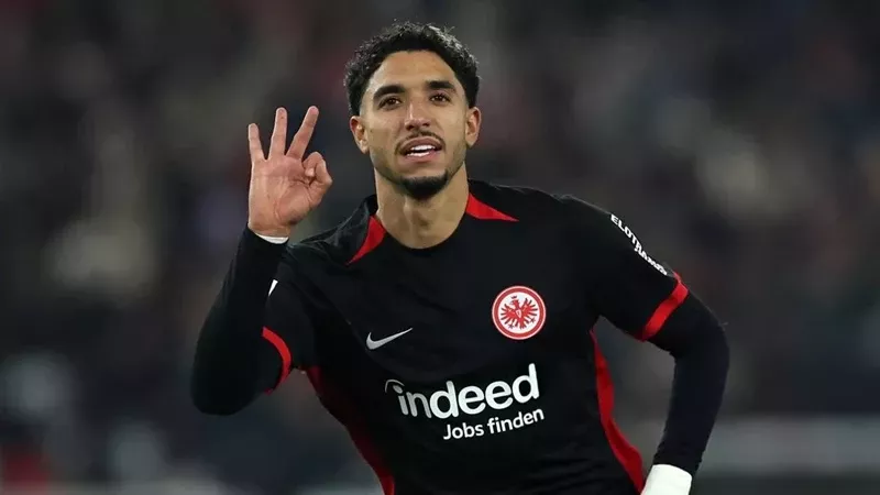 عمر مرموش يتواجد في التشكيلة المثالية للجولة 17 بالدوري الألماني