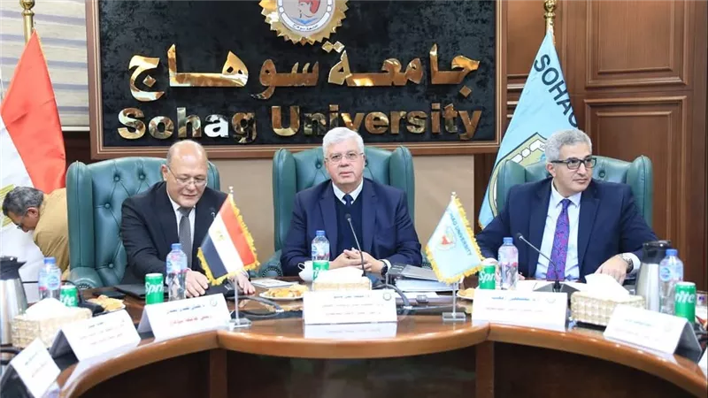 أبرز توجيهات وزير التعليم العالي خلال اجتماع المجلس الأعلى للجامعات بسوهاج