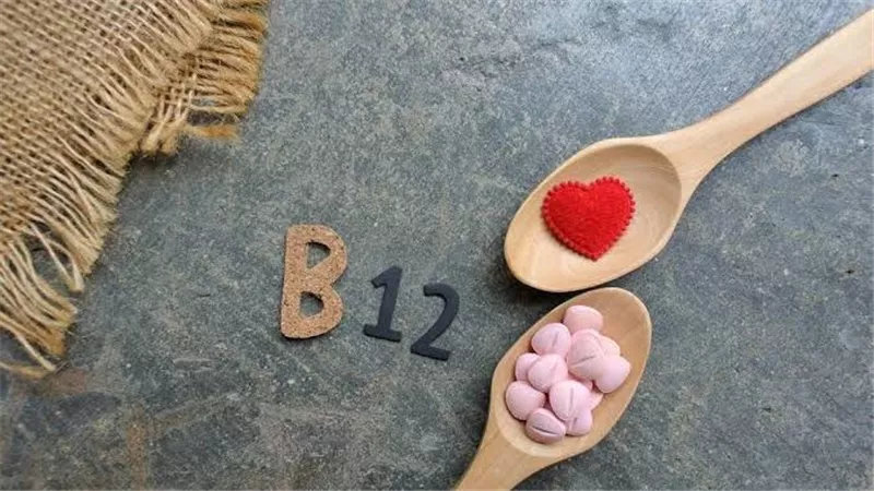 علامات نقص فيتامين ب 12 التي لا يجب تجاهلها وكيف ترفع مستوياته؟