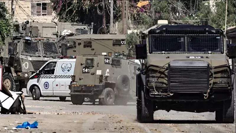 أستاذ علوم سياسية: مخاوف من نقل الحرب بالضفة الغربية وخبث نوايا الاحتلال