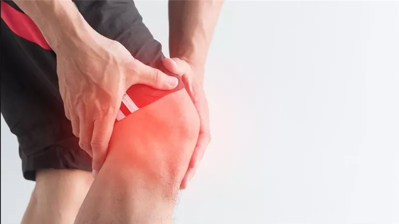 تمزق الرباط الصليبي الأمامي.. الأسباب وكيفية التعامل مع الإصابة قبل الجراحة