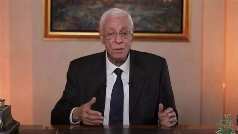 حسام موافي يوضح حقيقة الكورتيزون.. لا يسبب هذا المرض
