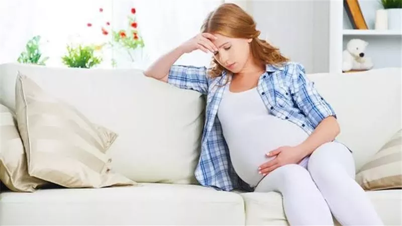 هل تعانين من صداع مستمر أثناء الحمل؟.. هذا مؤشرًا على حالة نادرة