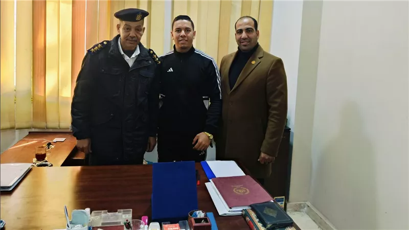 تهنئة النقيب هريدي محمد هريدي ضابط شؤون فرقة العاشر بعيد الشرطة الـ73
