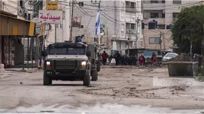 الاحتلال يعرقل الاتفاق ويطلق النار صوب النازحين وسط قطاع غزة