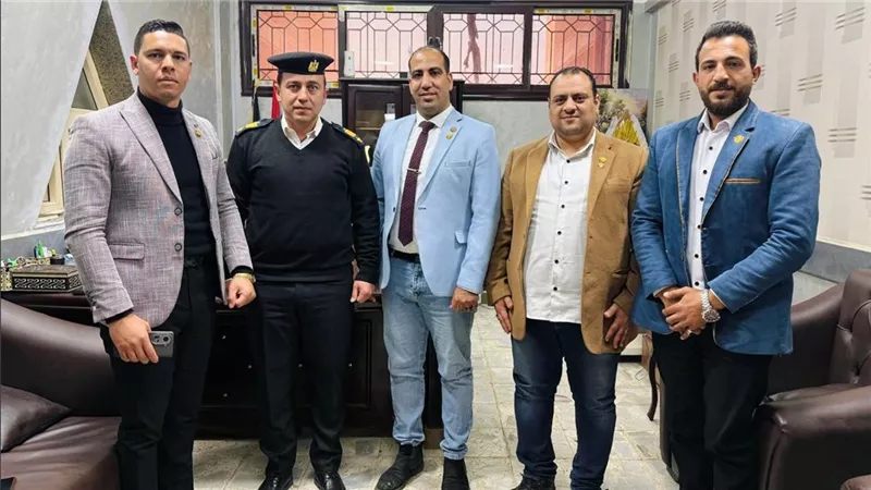 القارئ نيوز تهنئ المقدم محمد حامد قائد مرور العاشر بعيد الشرطة الـ73