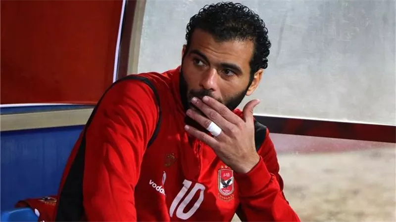 الموت يفجع عماد متعب نجم الأهلي السابق