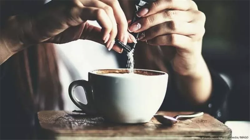 تجنب المبيضات الصناعية.. طرق تحويل القهوة إلى مشروب صحي
