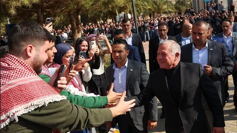 حشد شعبى لاستقبال الملك عبد الله الثانى دعما لموقفه الرافض لتهجير الفلسطينيين