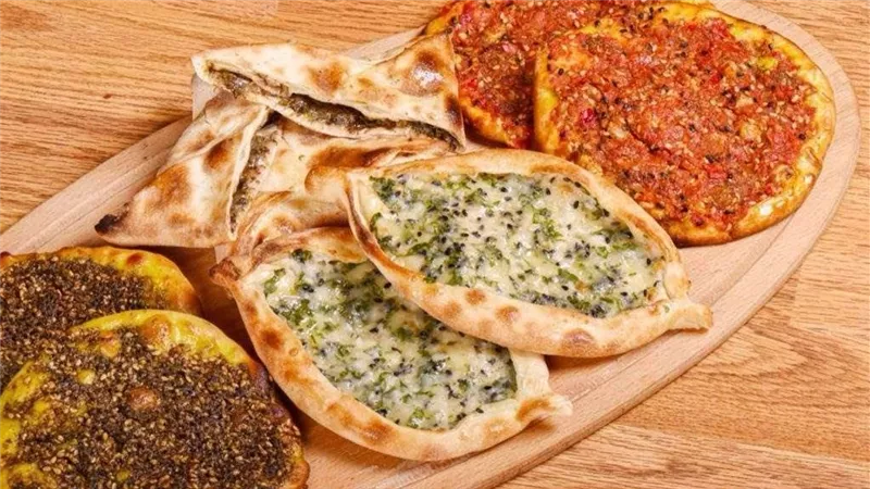 بمذاق شهي مثل الجاهز.. طريقة تحضير مناقيش الزعتر في المنزل