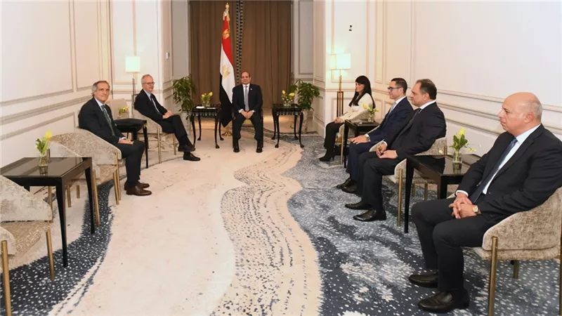 الرئيس السيسي يشدد حرص مصر على جذب كبرى السلاسل الفندقية العالمية